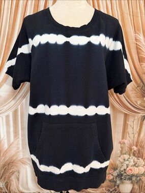 Mono B Black & White Tie-Dye Short Sleeve Pullover